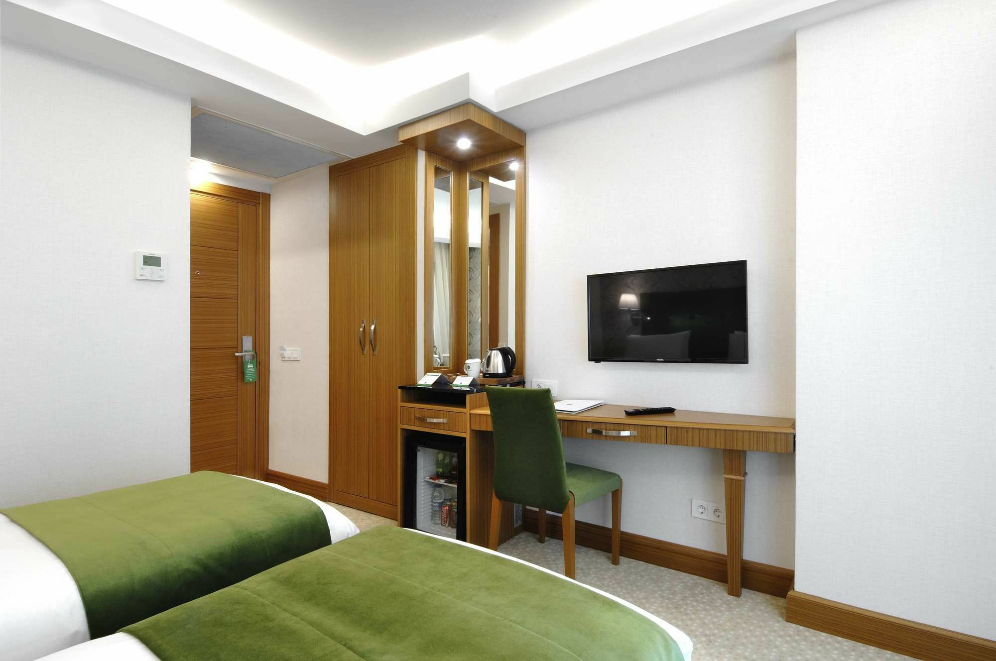 Bizim Hotel Istanbul Exterior photo